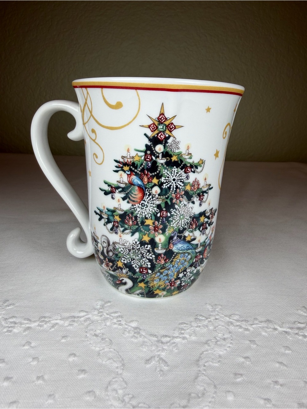 Williams-Sonoma Santa Christmas Mug Holiday Porcelain Curved Handle Collectible - Picture 3 of 9